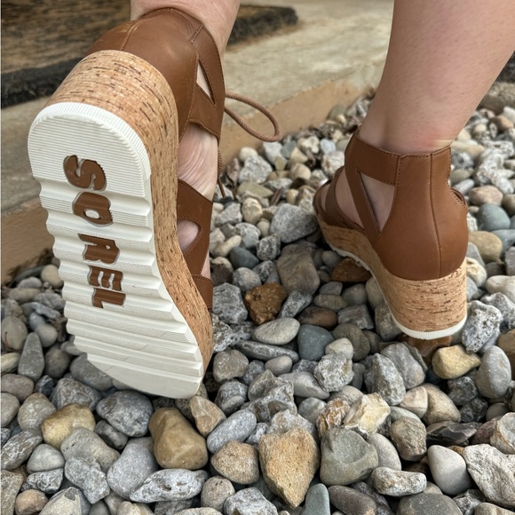 NWOB Sorel lace up sandal. Super cute! - Picture 5 of 6